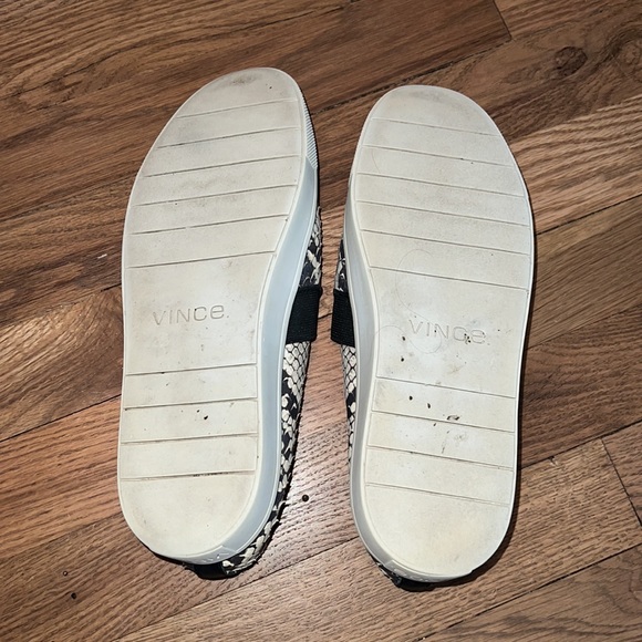 VINCE Snake Embossed Blair Slip On Sneakers Size 7.5 - Picture 6 of 7